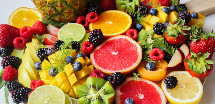 Various types of fruits, suggesting suitable fruits for a diabetes-friendly diet